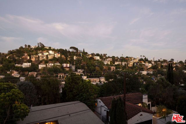 1825 Redesdale Avenue, Los Angeles, CA 90026