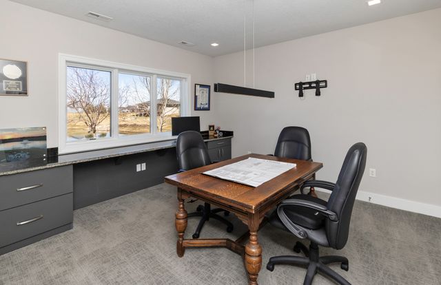 505 NE Dellwood Court, Waukee, IA 50263