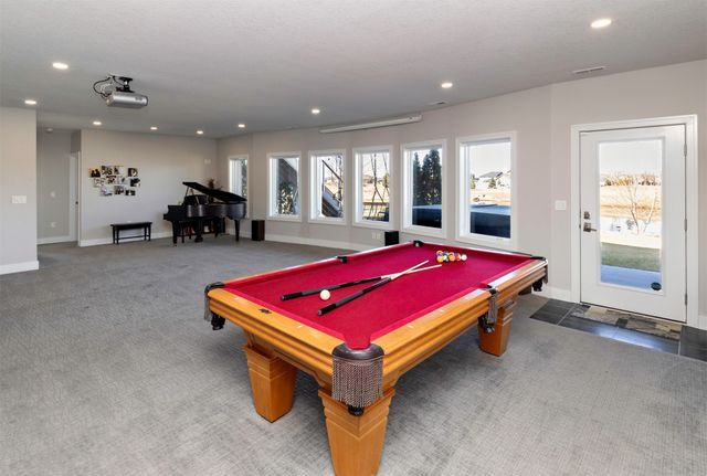 505 NE Dellwood Court, Waukee, IA 50263