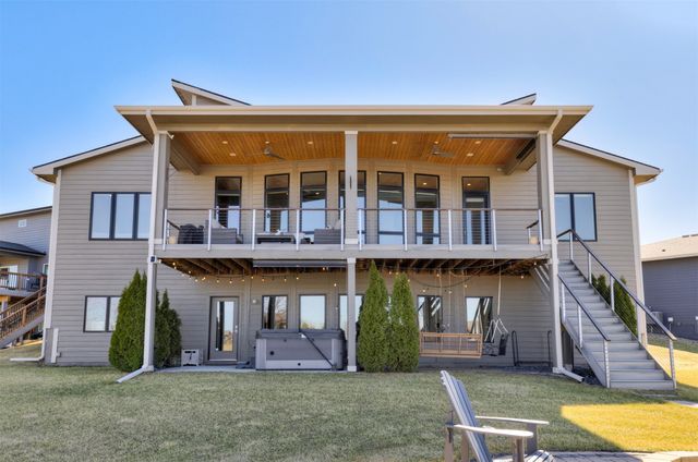 505 NE Dellwood Court, Waukee, IA 50263