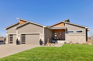 505 NE Dellwood Court, Waukee, IA 50263