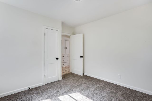 622 Sylvan Ln, Wichita, KS 67218