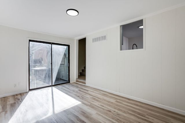 622 Sylvan Ln, Wichita, KS 67218