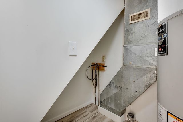 622 Sylvan Ln, Wichita, KS 67218