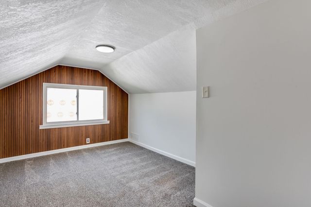 622 Sylvan Ln, Wichita, KS 67218