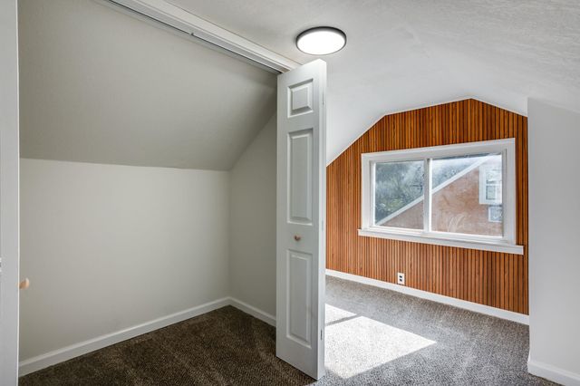 622 Sylvan Ln, Wichita, KS 67218