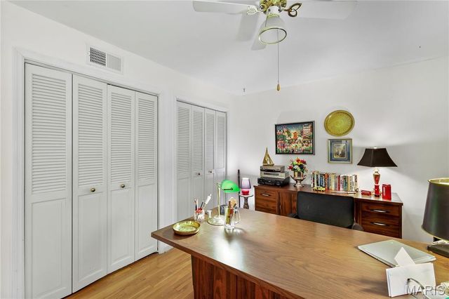 421 Andover Lane, Ballwin, MO 63011