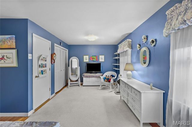 421 Andover Lane, Ballwin, MO 63011