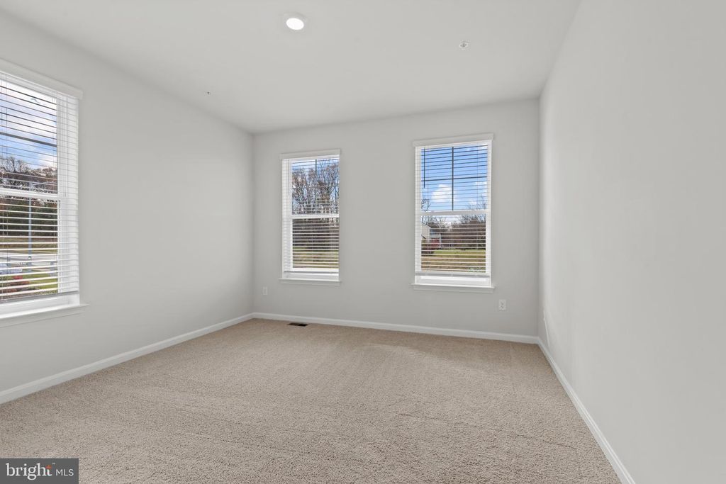10006 CAMPBELL BLVD, Middle River, MD 21220