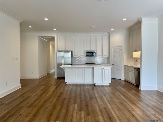 9135 Southlawn Dr, Baton Rouge, LA 70810
