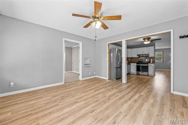 229 Chouteau Point, Pontoon Beach, IL 62040