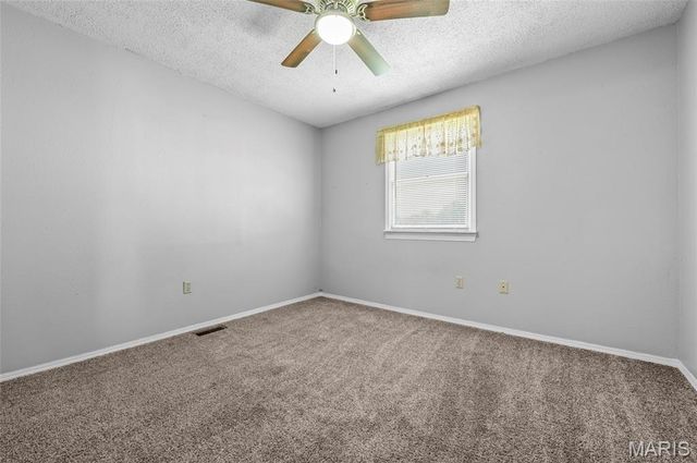 229 Chouteau Point, Pontoon Beach, IL 62040