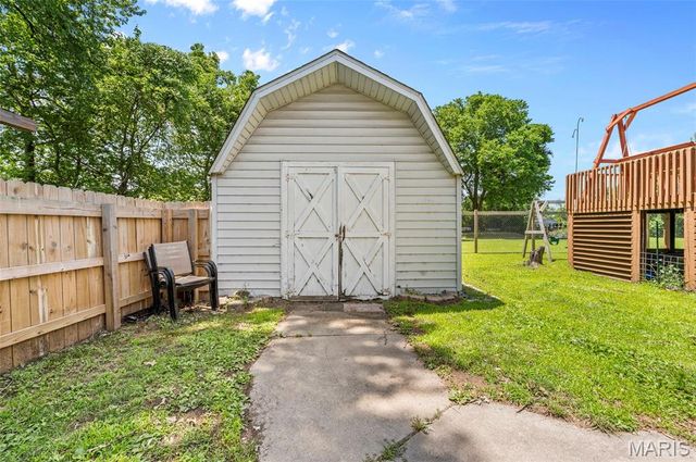 229 Chouteau Point, Pontoon Beach, IL 62040