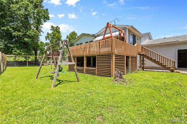 229 Chouteau Point, Pontoon Beach, IL 62040