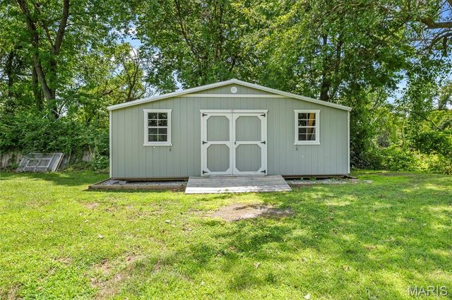 229 Chouteau Point, Pontoon Beach, IL 62040