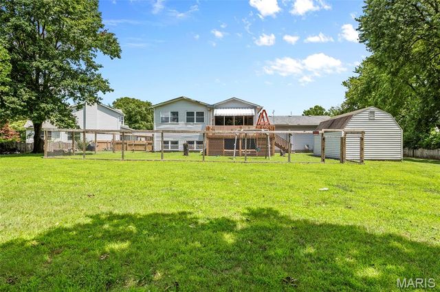 229 Chouteau Point, Pontoon Beach, IL 62040