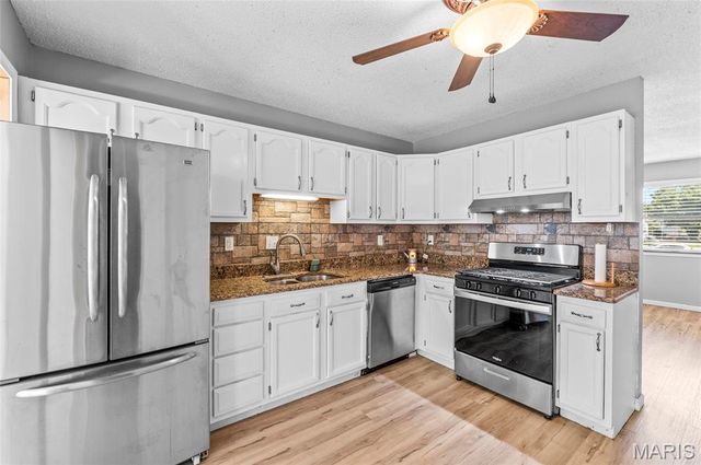 229 Chouteau Point, Pontoon Beach, IL 62040