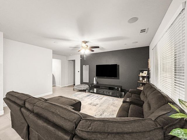 2709 Pontiac Avenue, Clovis, CA 93611