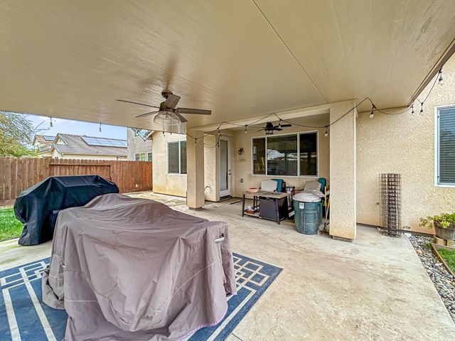 2709 Pontiac Avenue, Clovis, CA 93611