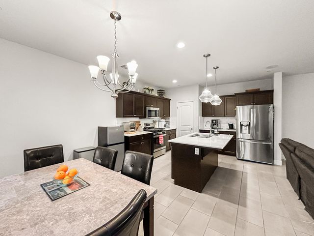 2709 Pontiac Avenue, Clovis, CA 93611