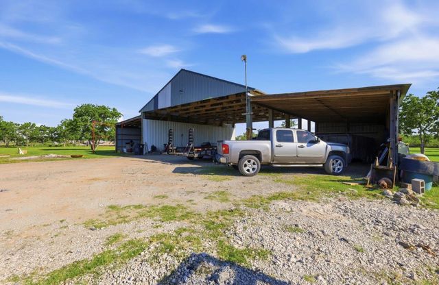 5704 Avenue Q W, Dickinson, TX 77539