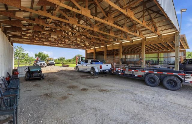 5704 Avenue Q W, Dickinson, TX 77539
