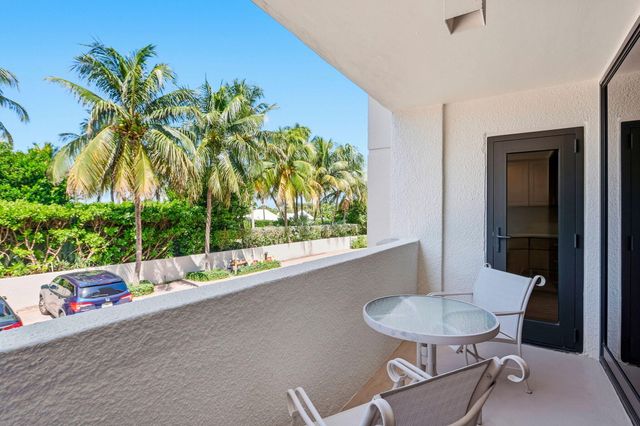 6885 N OCEAN Boulevard 1010, Ocean Ridge, FL 33435