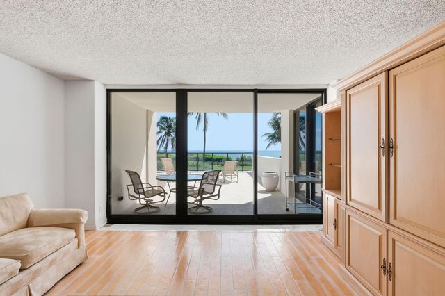 6885 N OCEAN Boulevard 1010, Ocean Ridge, FL 33435
