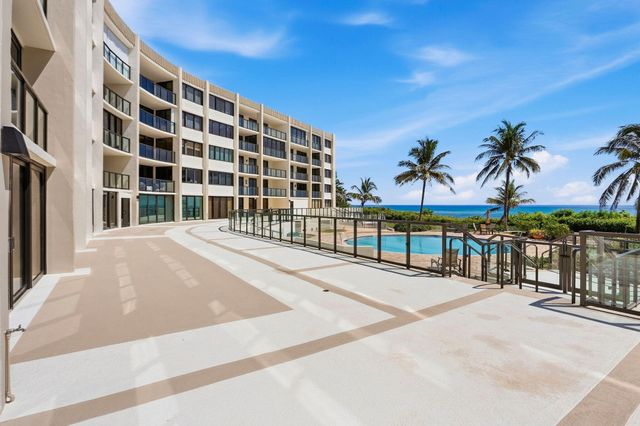 6885 N OCEAN Boulevard 1010, Ocean Ridge, FL 33435