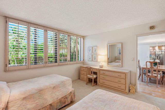 6885 N OCEAN Boulevard 1010, Ocean Ridge, FL 33435