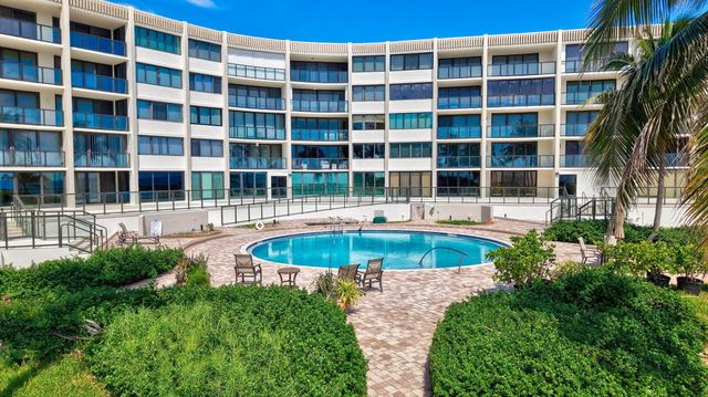 6885 N OCEAN Boulevard 1010, Ocean Ridge, FL 33435
