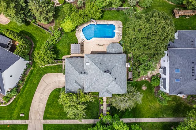 391 DuPahze Street, Naperville, IL 60565