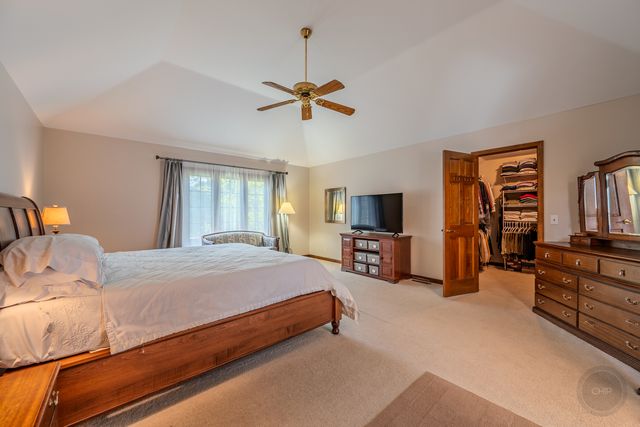 391 DuPahze Street, Naperville, IL 60565