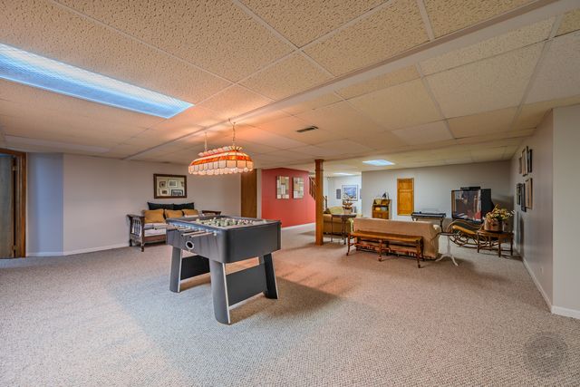 391 DuPahze Street, Naperville, IL 60565