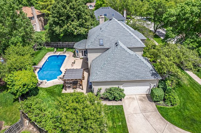 391 DuPahze Street, Naperville, IL 60565