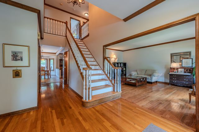 391 DuPahze Street, Naperville, IL 60565