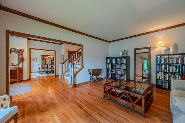 391 DuPahze Street, Naperville, IL 60565