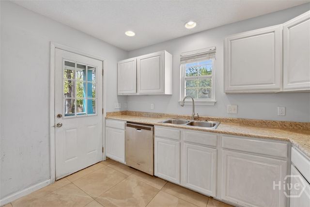2008 Essex Avenue, Savannah, GA 31405