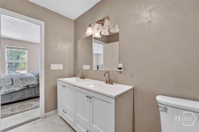 2008 Essex Avenue, Savannah, GA 31405