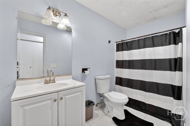 2008 Essex Avenue, Savannah, GA 31405