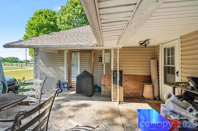 6805 Lackey Road, Vale, NC 28168