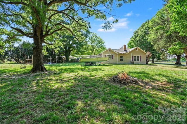 6805 Lackey Road, Vale, NC 28168