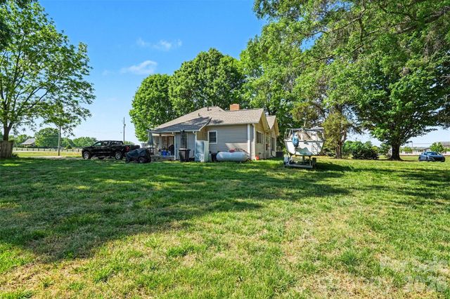 6805 Lackey Road, Vale, NC 28168