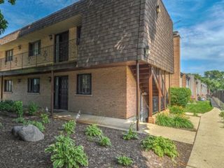 520 E Main Street 1C, Barrington, IL 60010