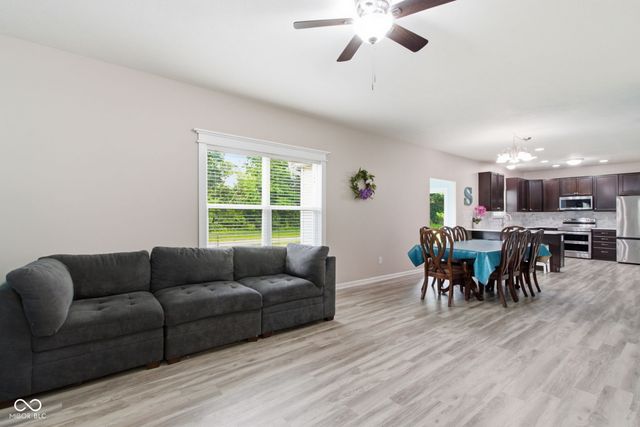1867 Archbury Drive, Avon, IN 46123
