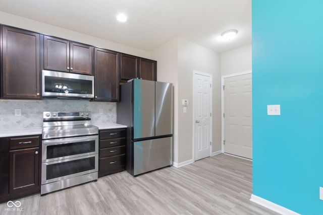 1867 Archbury Drive, Avon, IN 46123