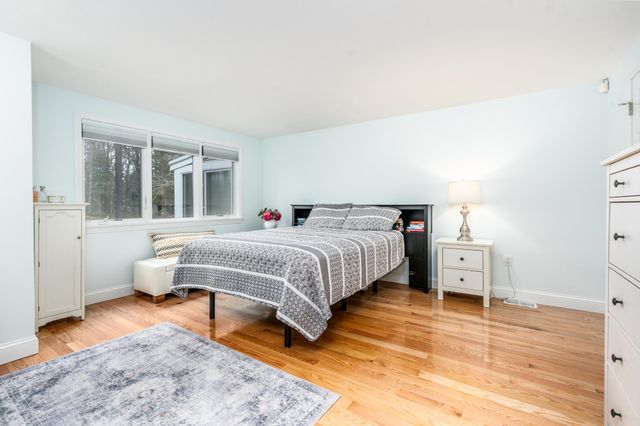 3 Longwood Road, Mashpee, MA 02649