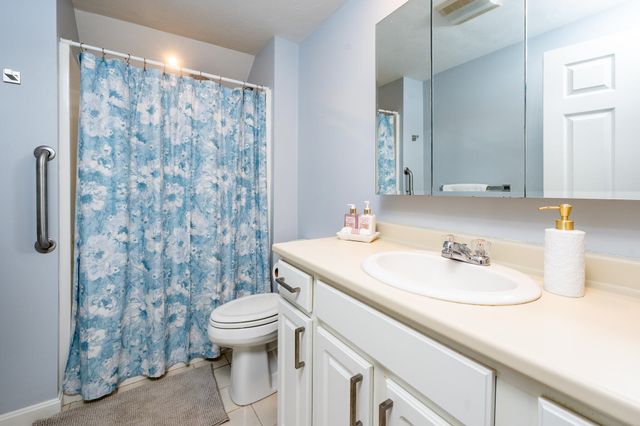3 Longwood Road, Mashpee, MA 02649