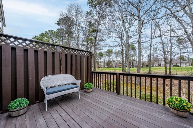 3 Longwood Road, Mashpee, MA 02649