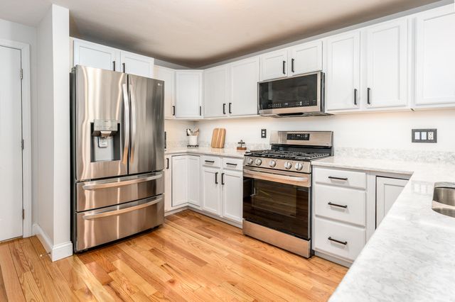 3 Longwood Road, Mashpee, MA 02649